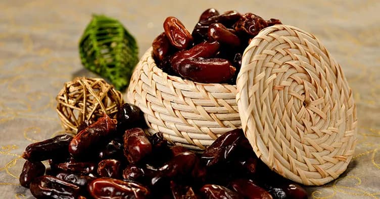 تصویر 3 از خرما پیارم اهواز مناسب عرضه در بازار محلی و فروش عمده